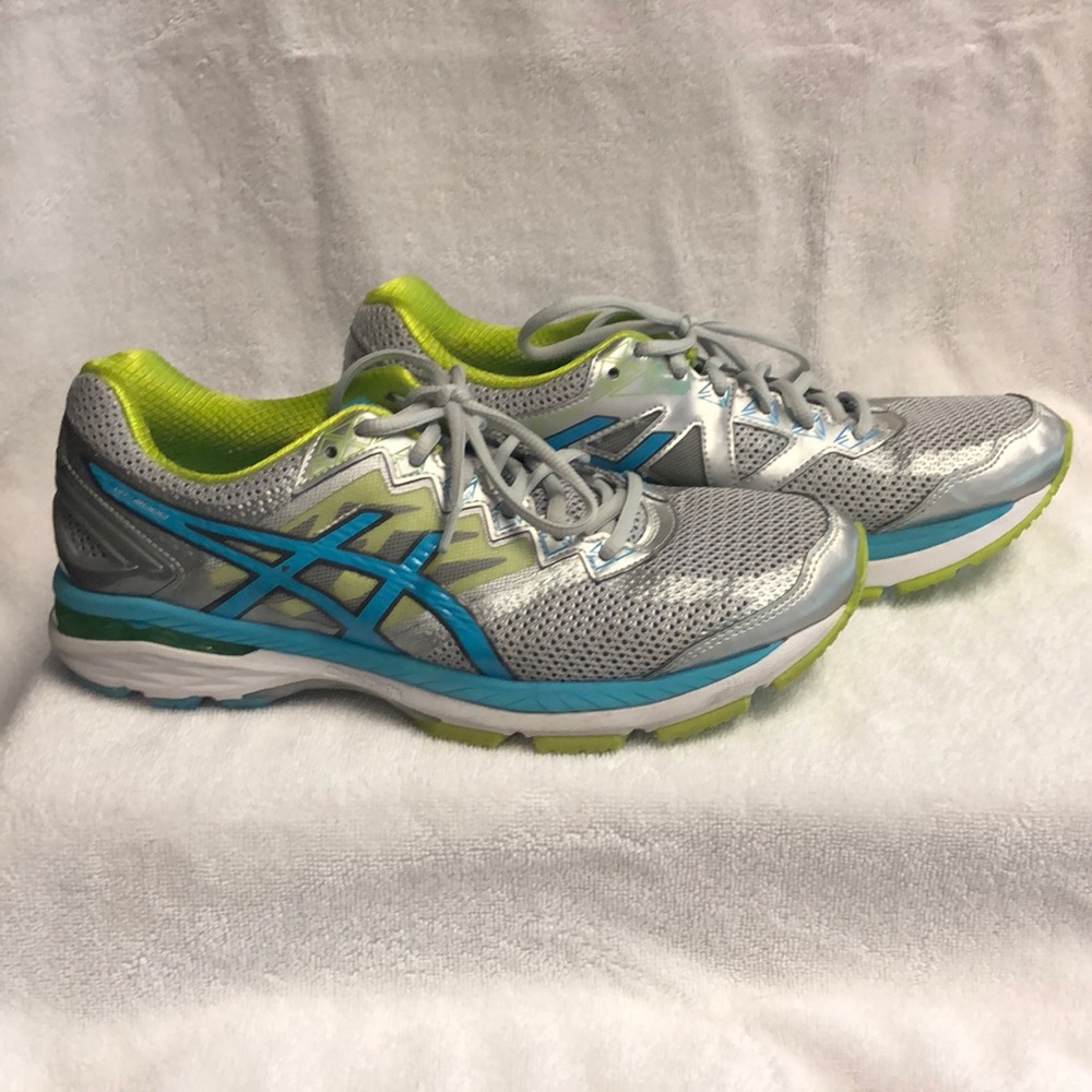 Women’s Running Shoes